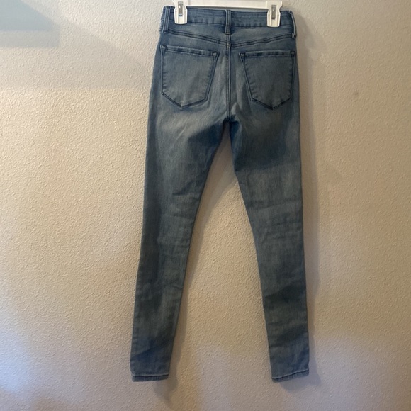 KanCan skinny light wash jeans size 1 - Picture 4 of 5